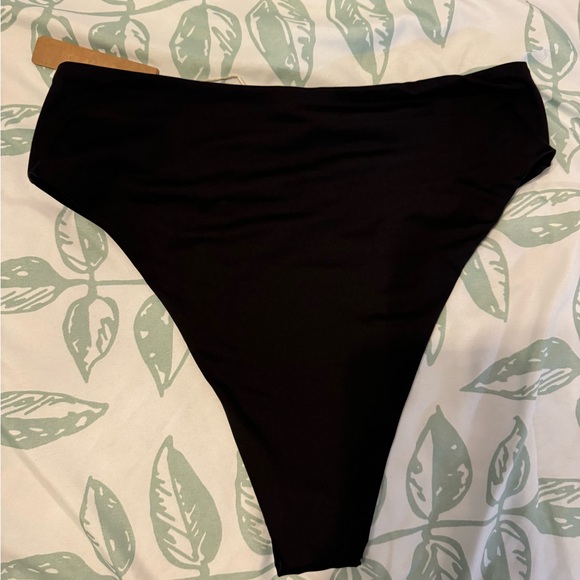 Skims recycled swim mid waist bottom medium black onyx - Picture 2 of 4